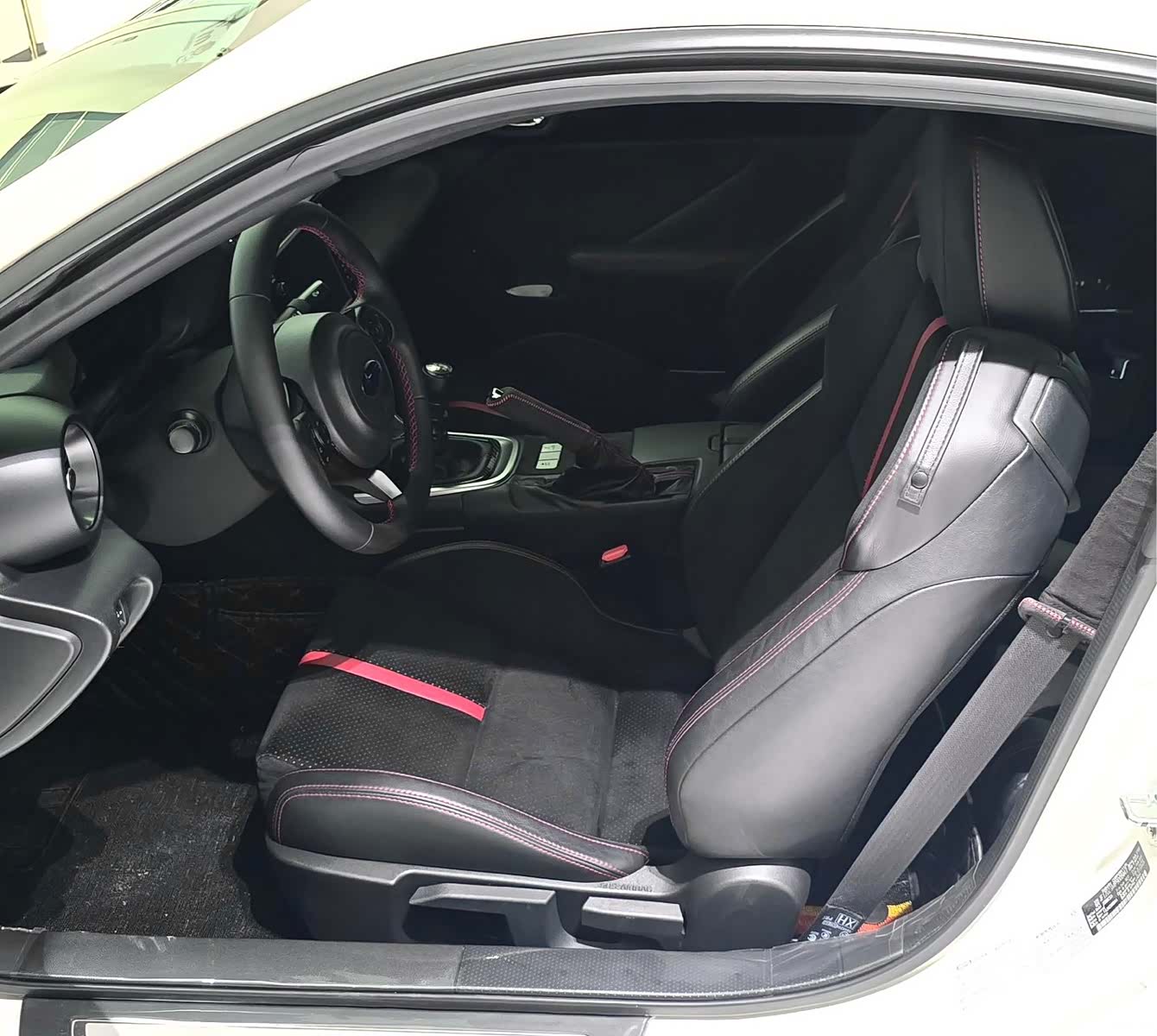 Subaru BRZ, 2023 все фото