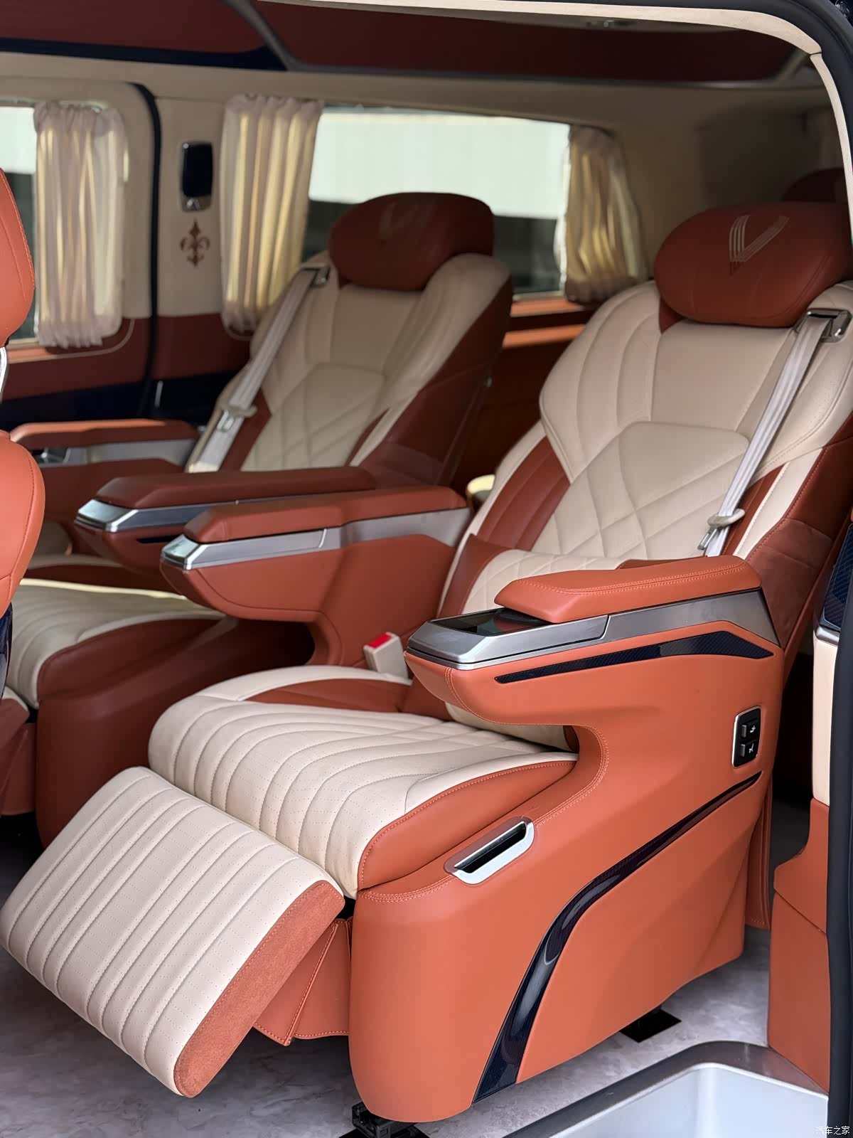Mercedes-Benz V-Class, 2023 15
