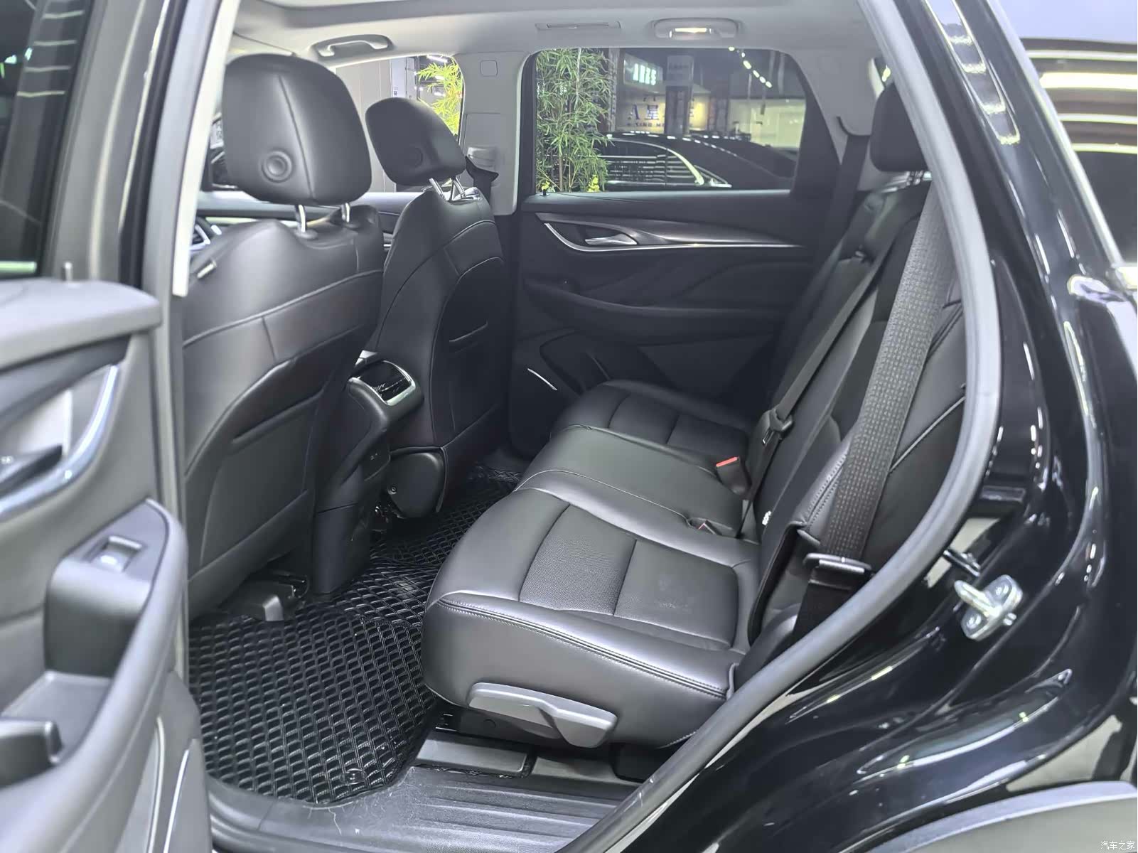 Buick Enclave, 2021 все фото