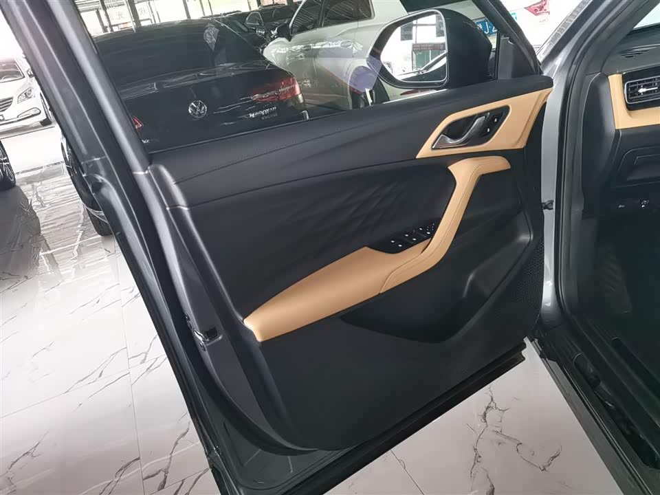 Roewe RX5 Roewe RX5