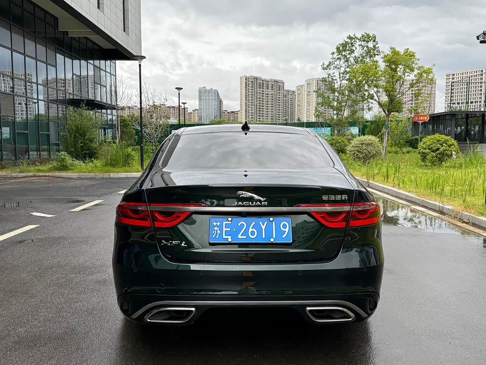Jaguar XFL