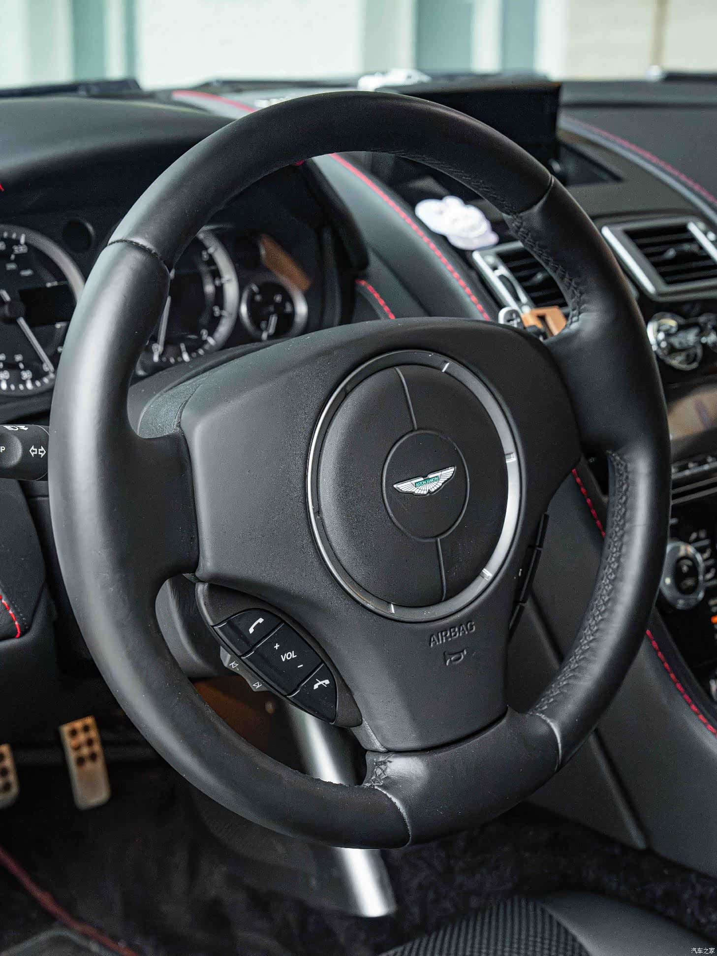 Aston Martin Rapide, 2014 13