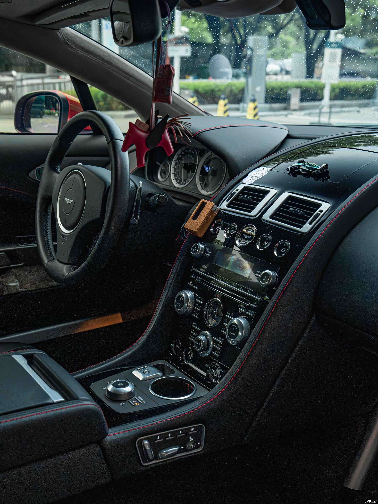 Aston Martin Rapide, 2014 15