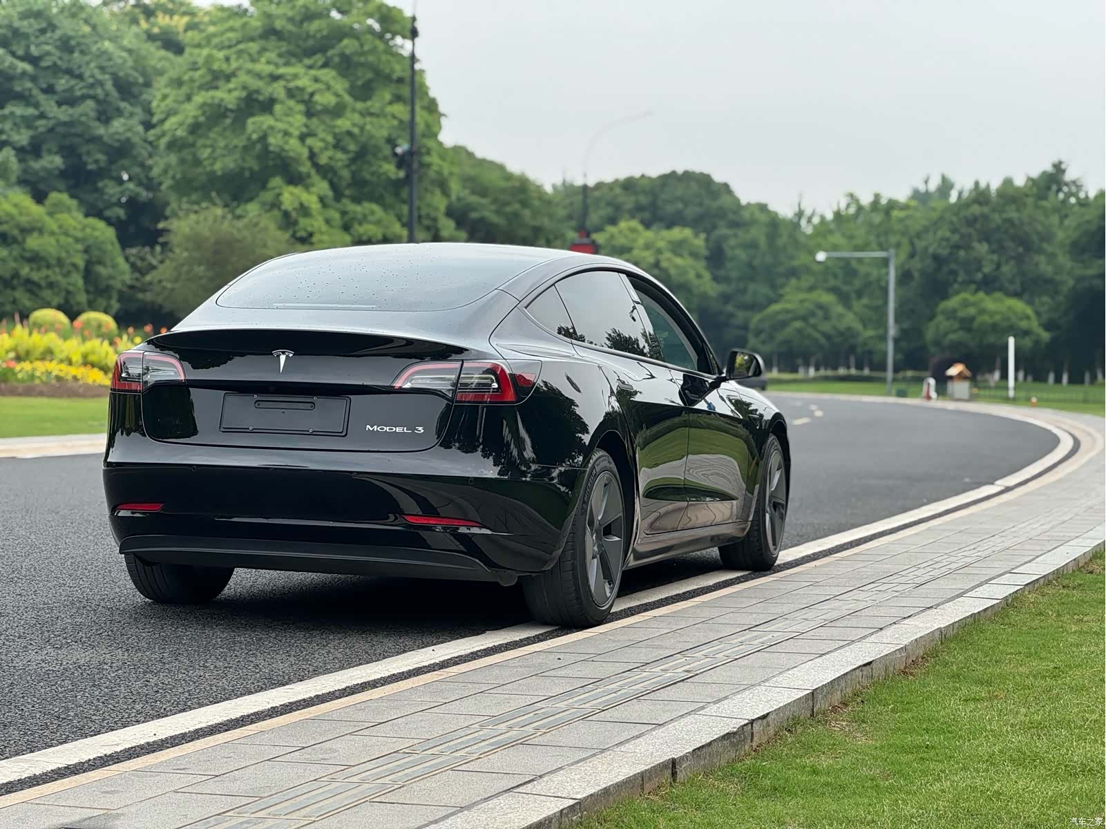 Tesla Model 3, 2021 7