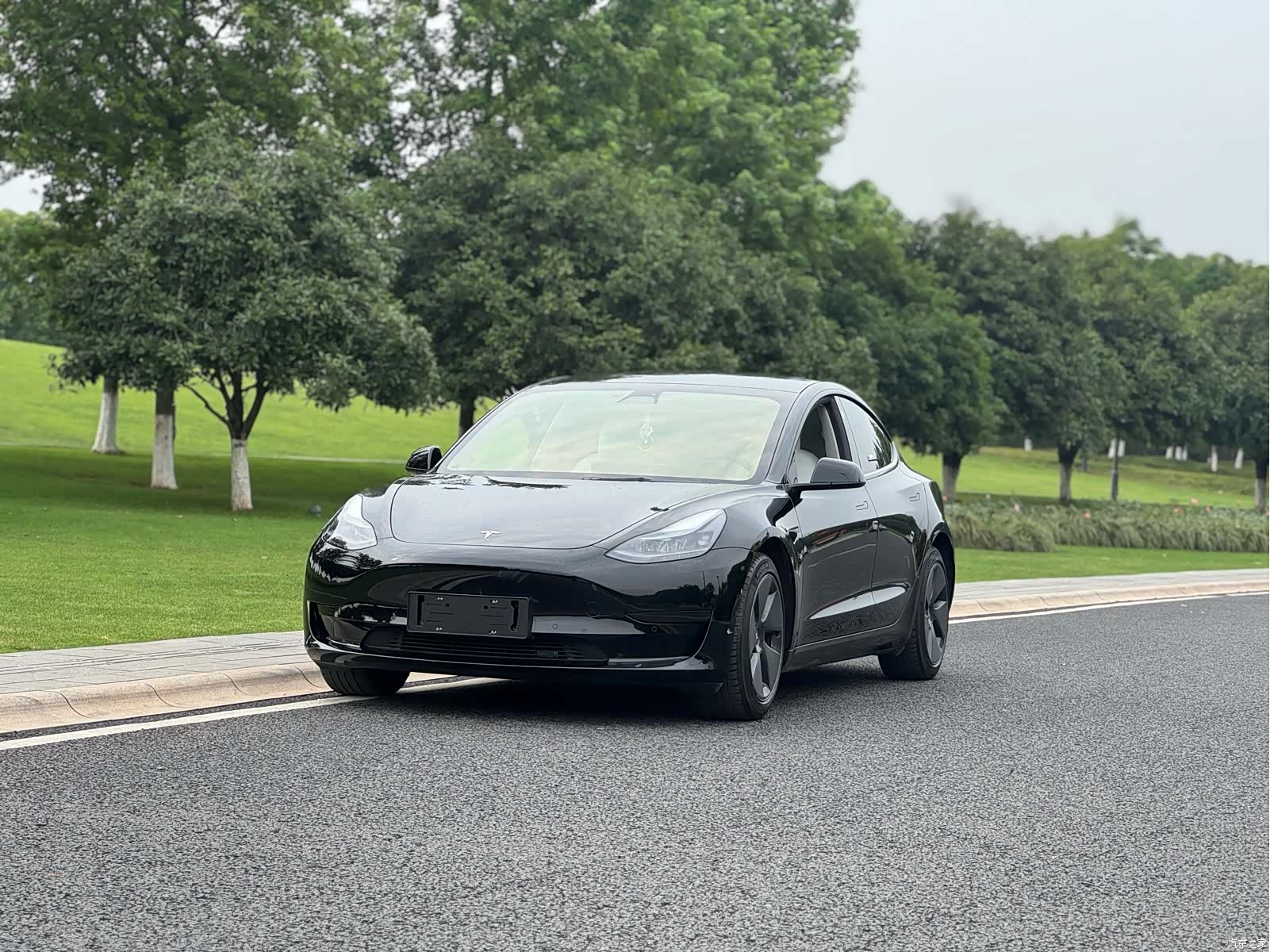 Tesla Model 3, 2021 1