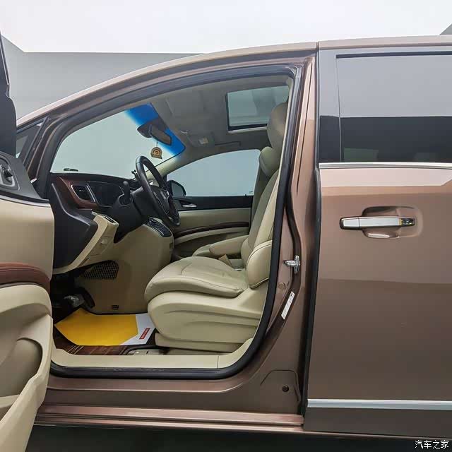 Buick GL8, 2020 7