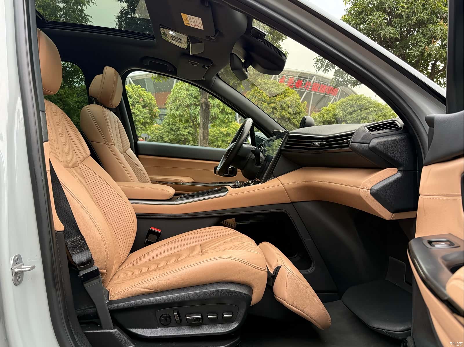 NIO ES8, 2021 9