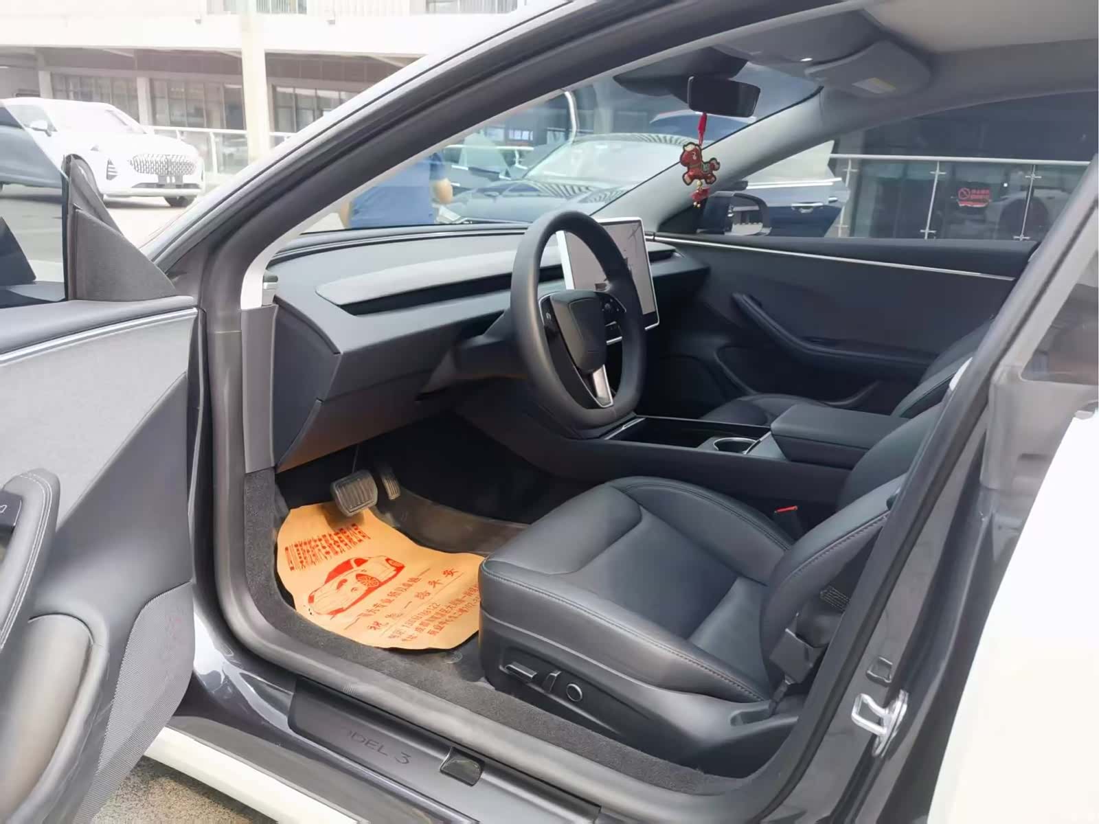 Tesla Model 3, 2024 4