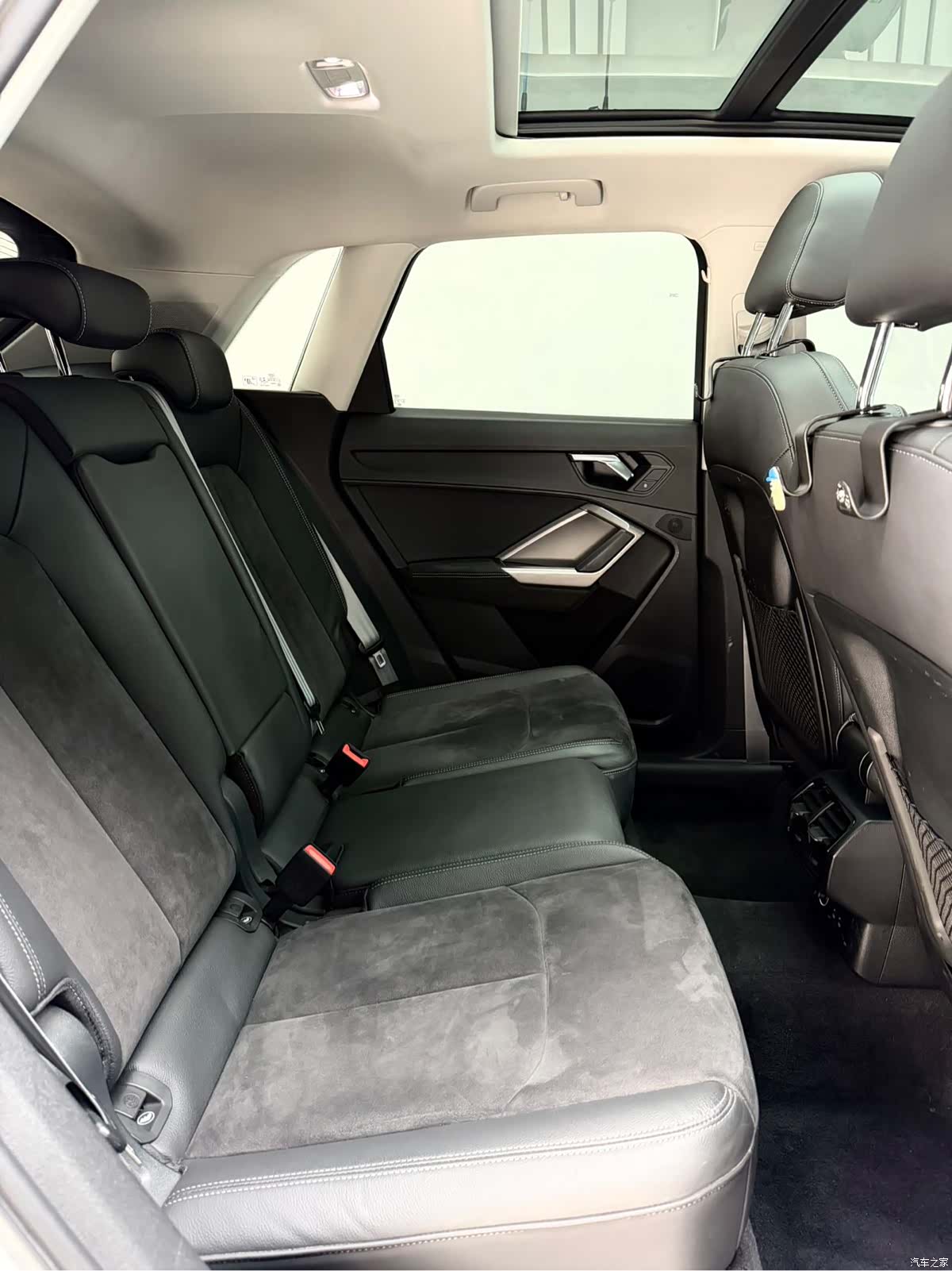 Audi Q3, 2022 13