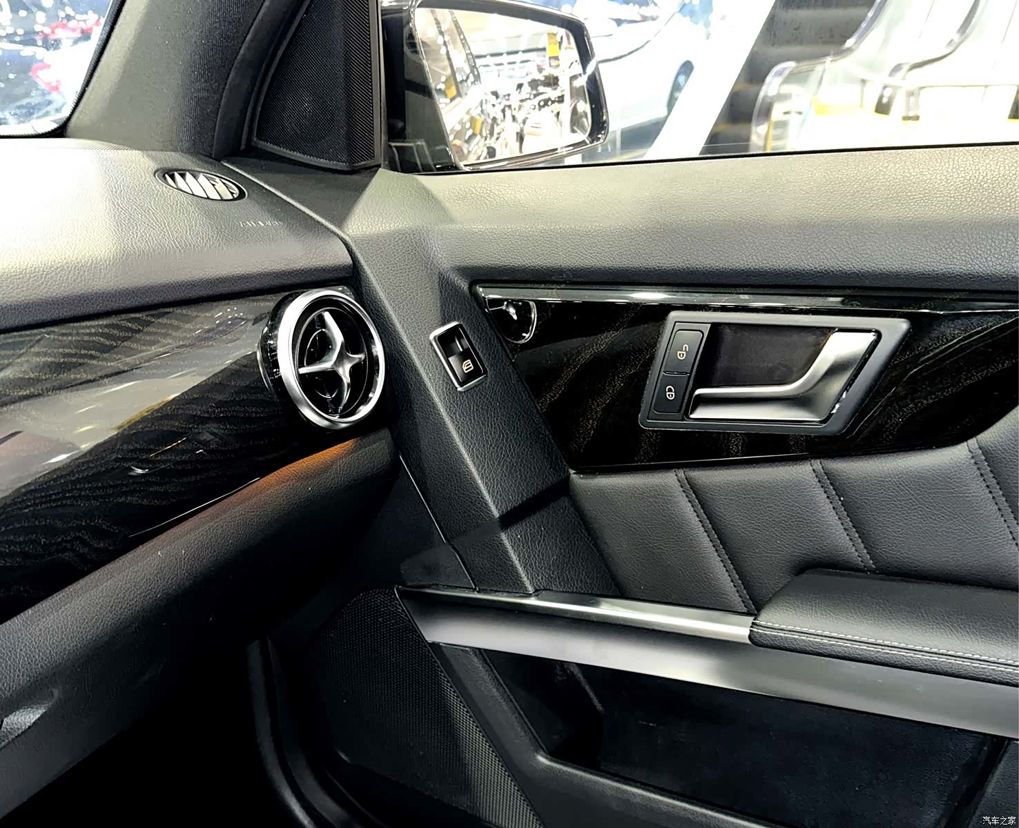 Mercedes-Benz GLK-Class, 2015 14
