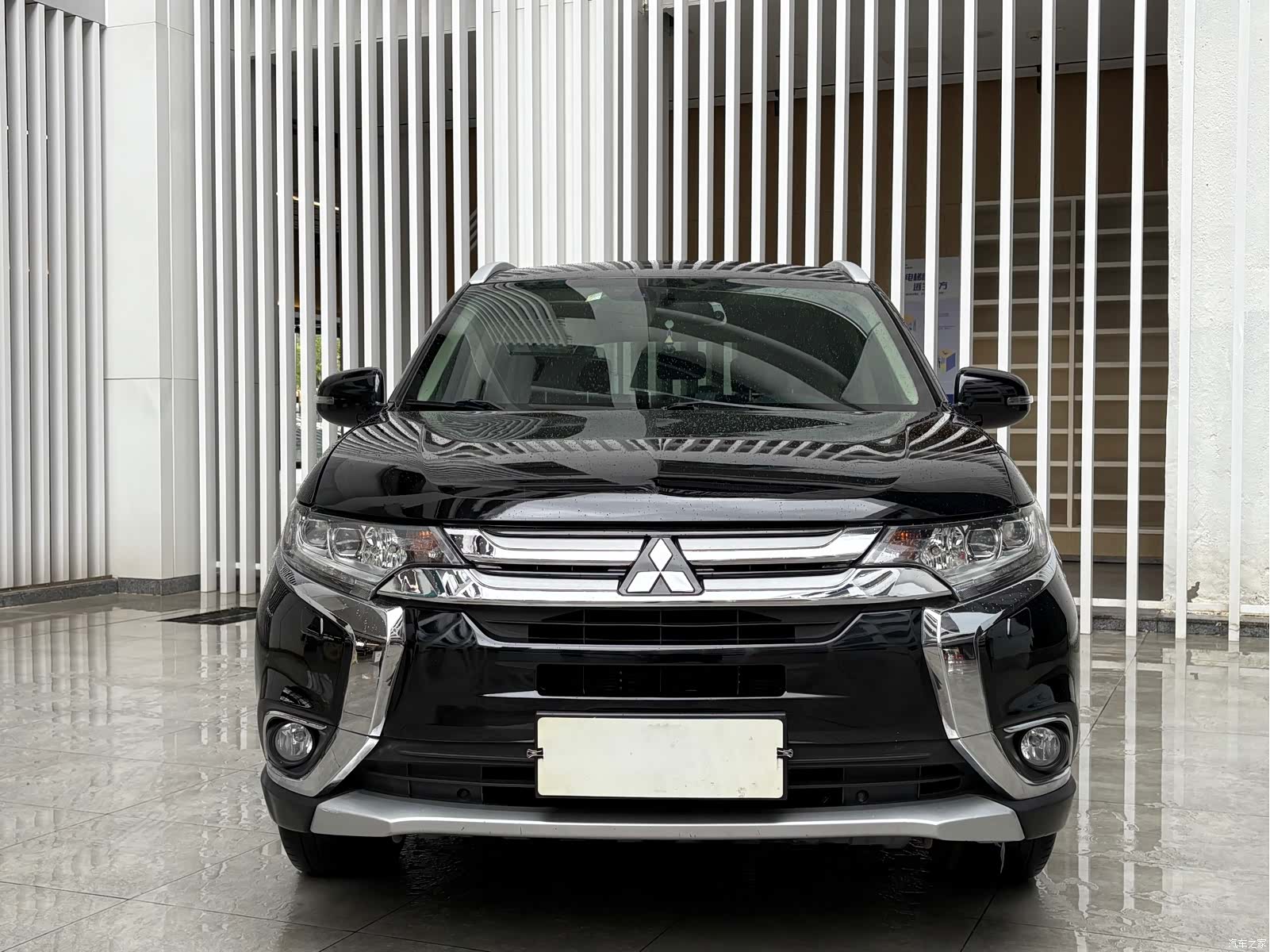Mitsubishi Outlander, 2017 2