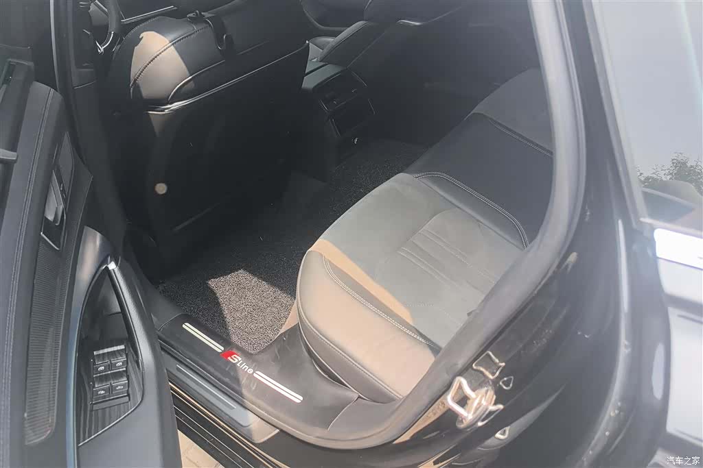 Audi A6L, 2021 11