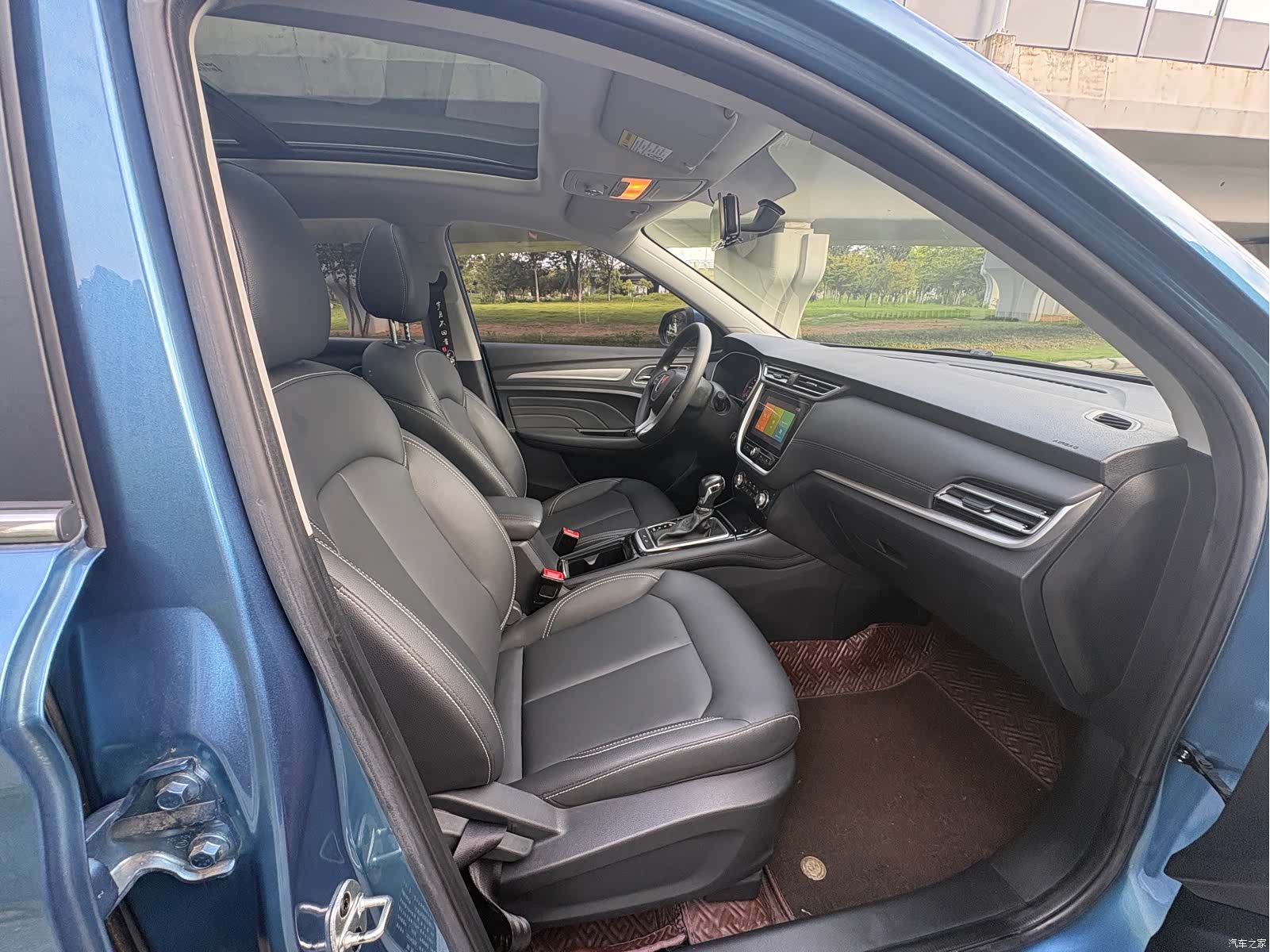 Roewe RX3, 2019 17