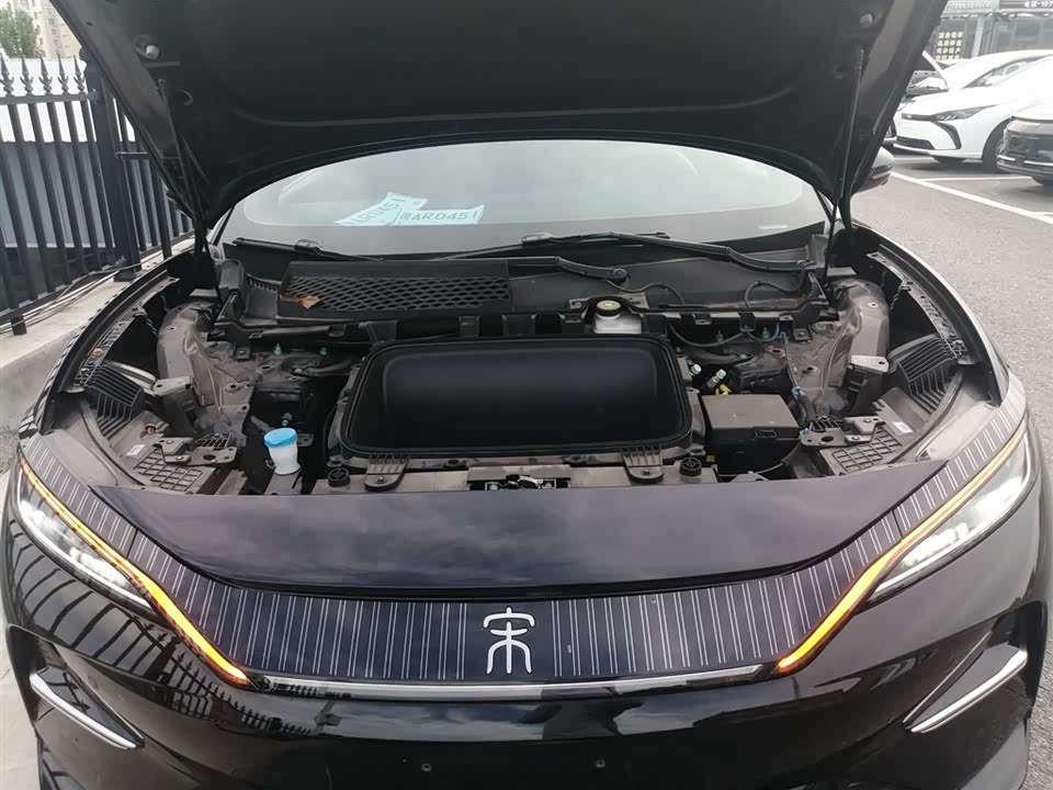 BYD Song L EV