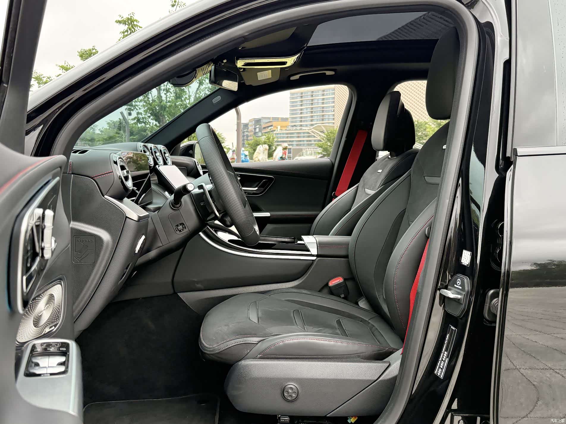 Mercedes-Benz GLC, 2026 10