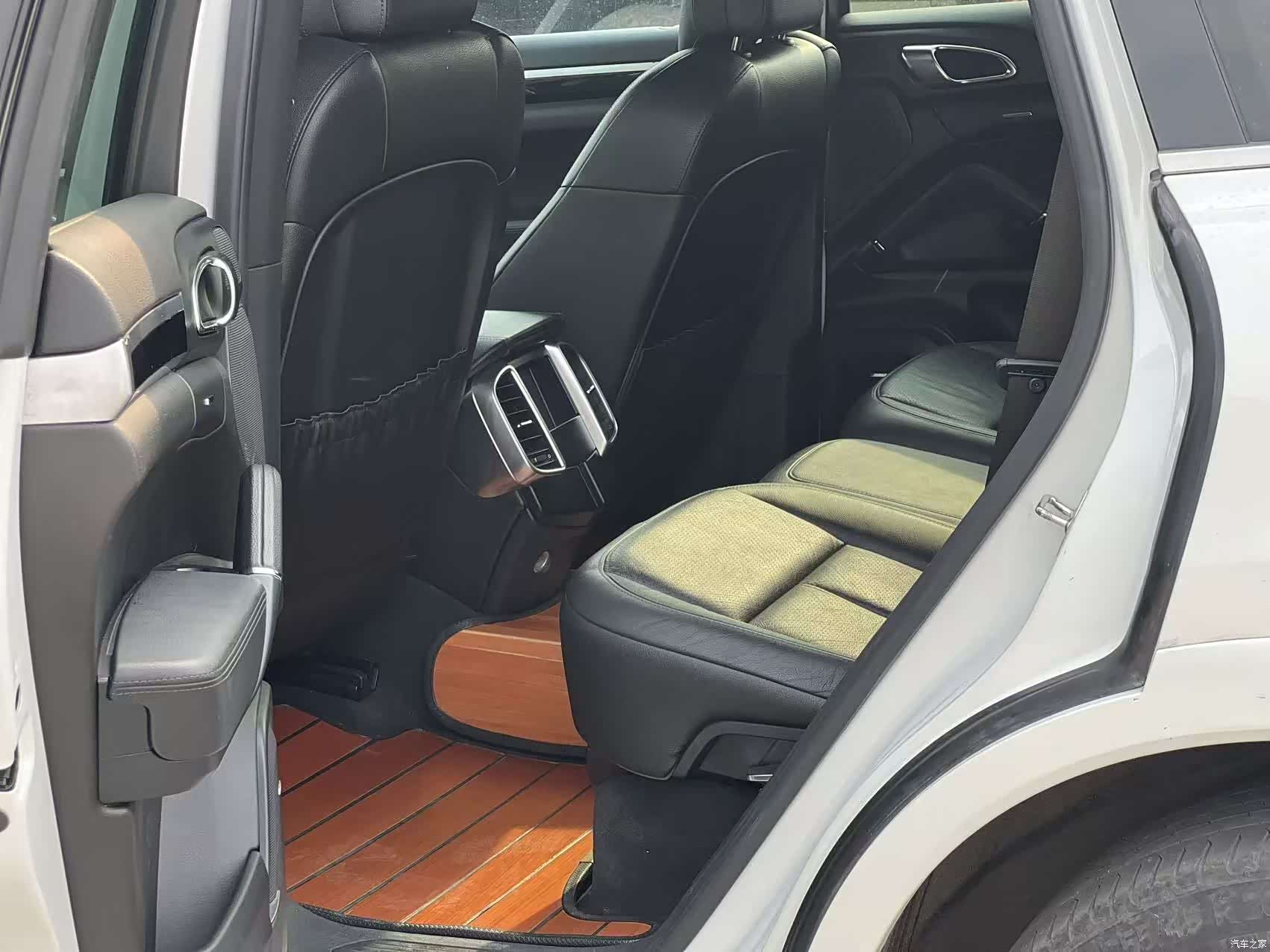 Porsche Cayenne, 2015 7