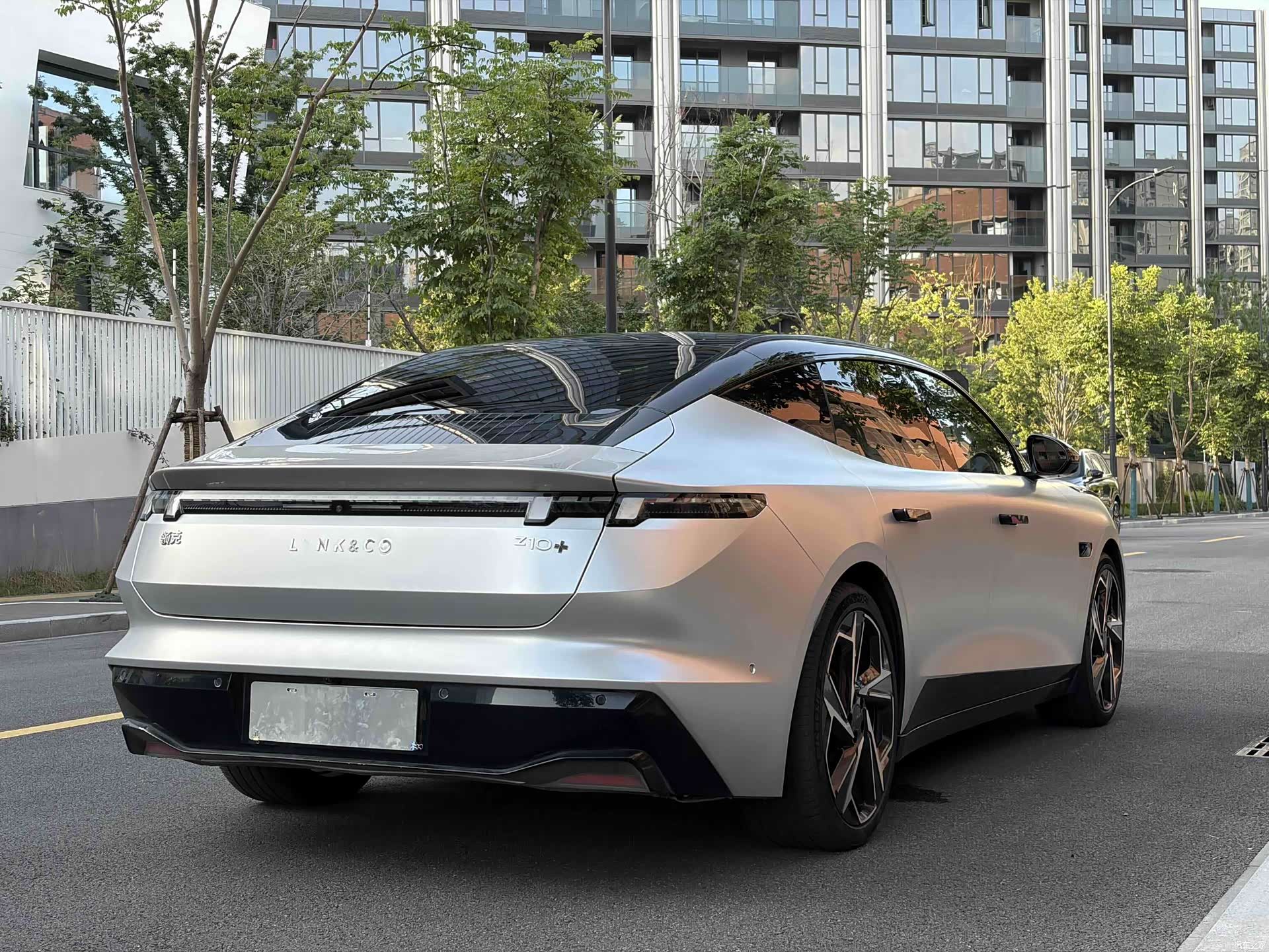 Lynk & Co Z10, 2024 16