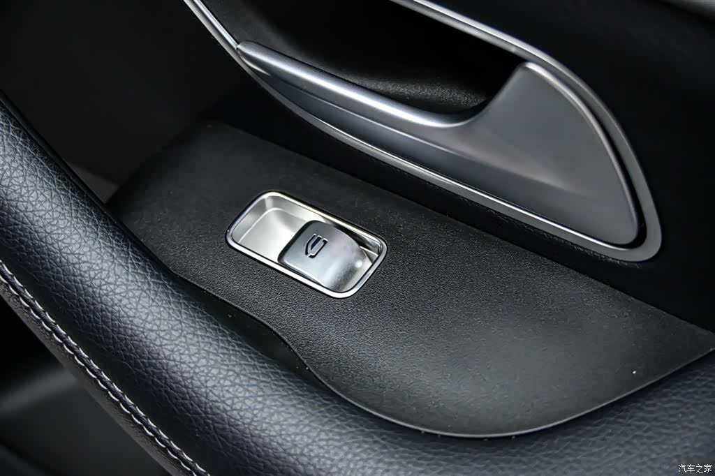 Mercedes-Benz GLE, 2023 27