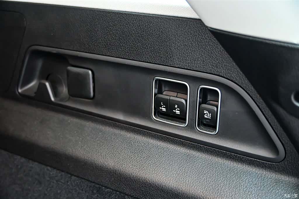Mercedes-Benz GLE, 2023 32