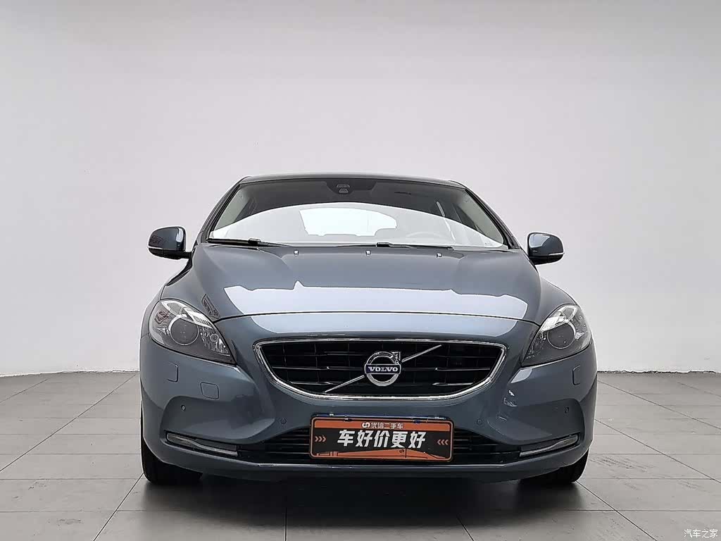 Volvo V40, 2014 3