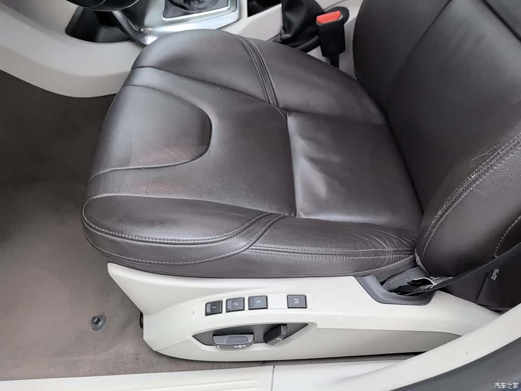 Volvo V40, 2014 20