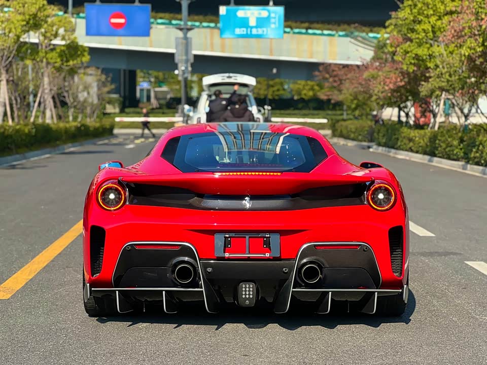Ferrari 488