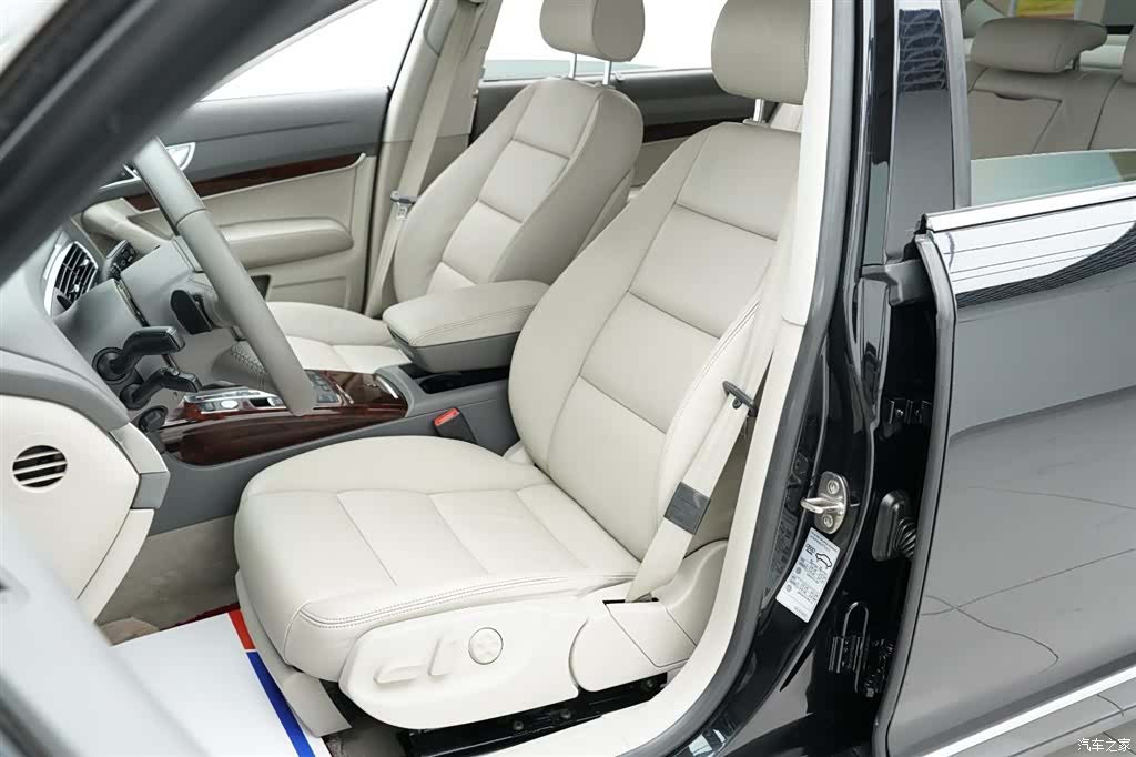 Audi A6L, 2011 9