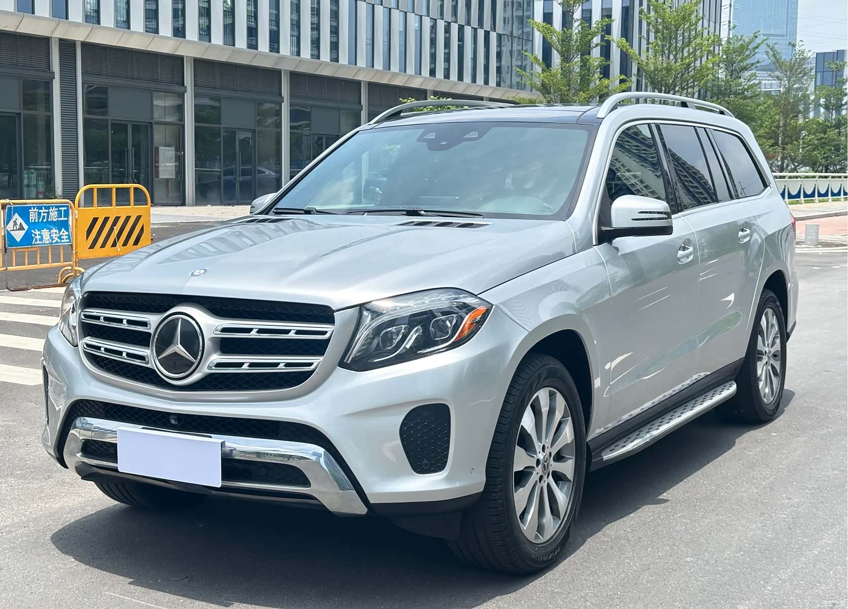 Mercedes-Benz GLS, 2018 1