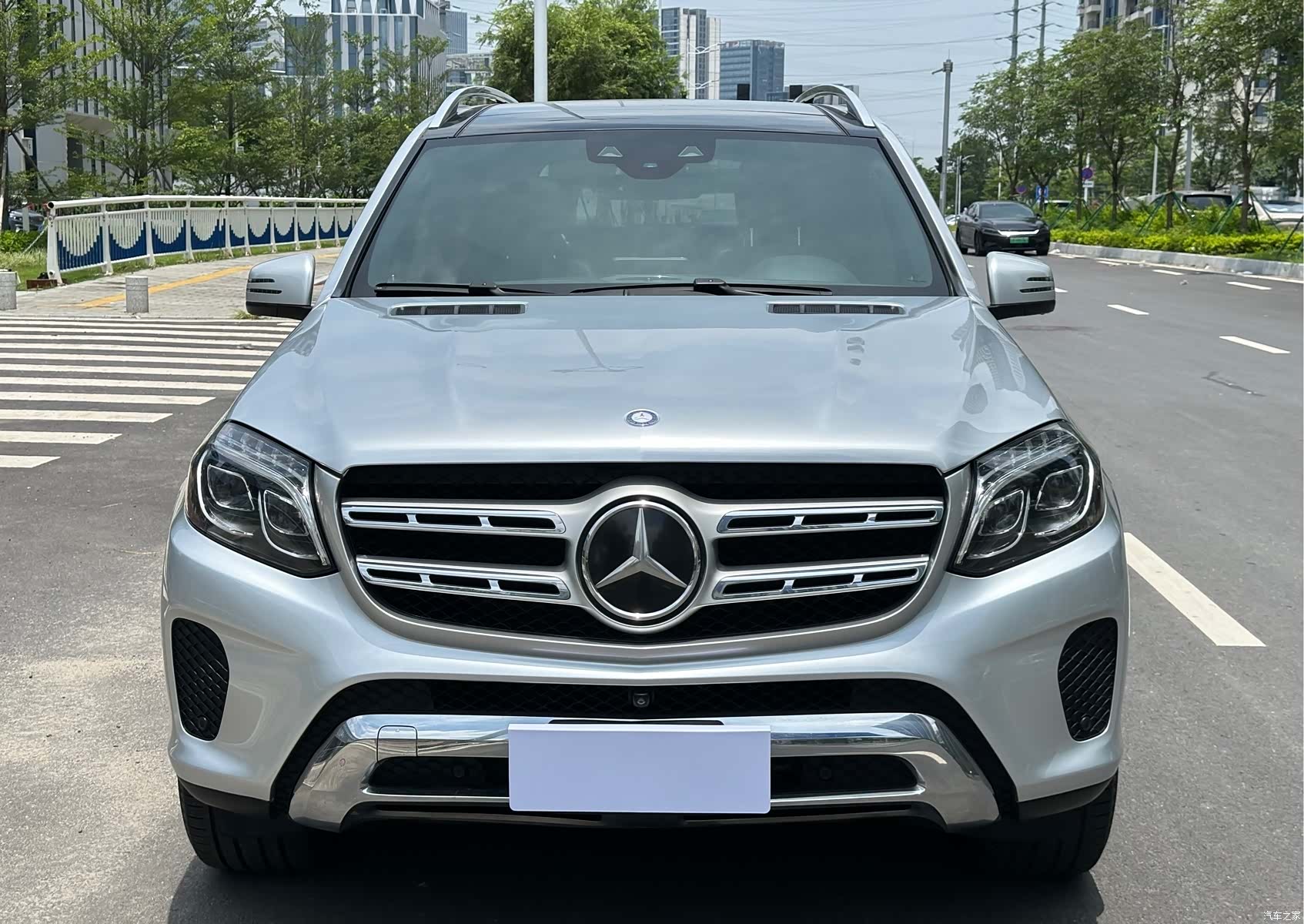 Mercedes-Benz GLS, 2018 3