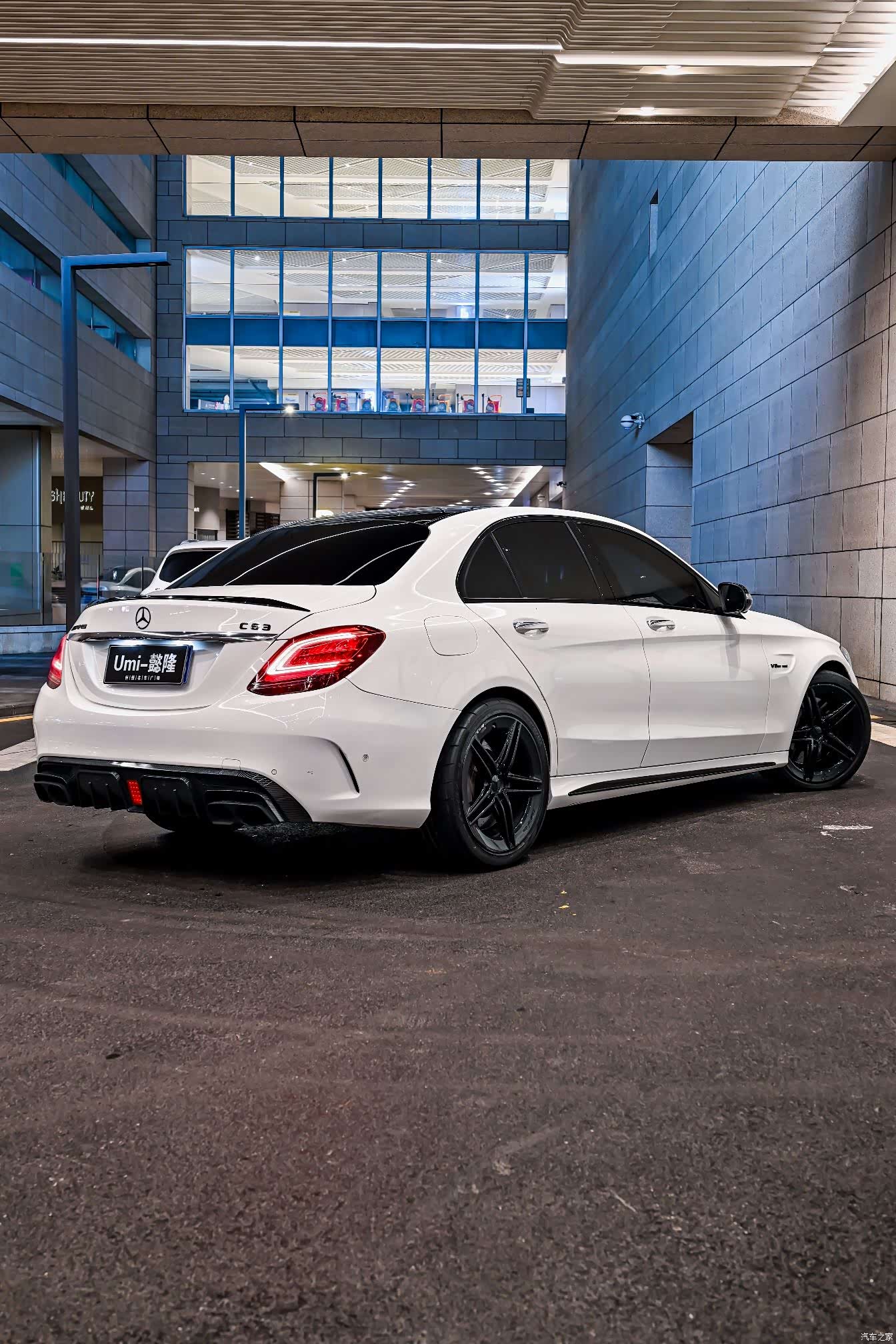 Mercedes-Benz C-Class, 2019 3