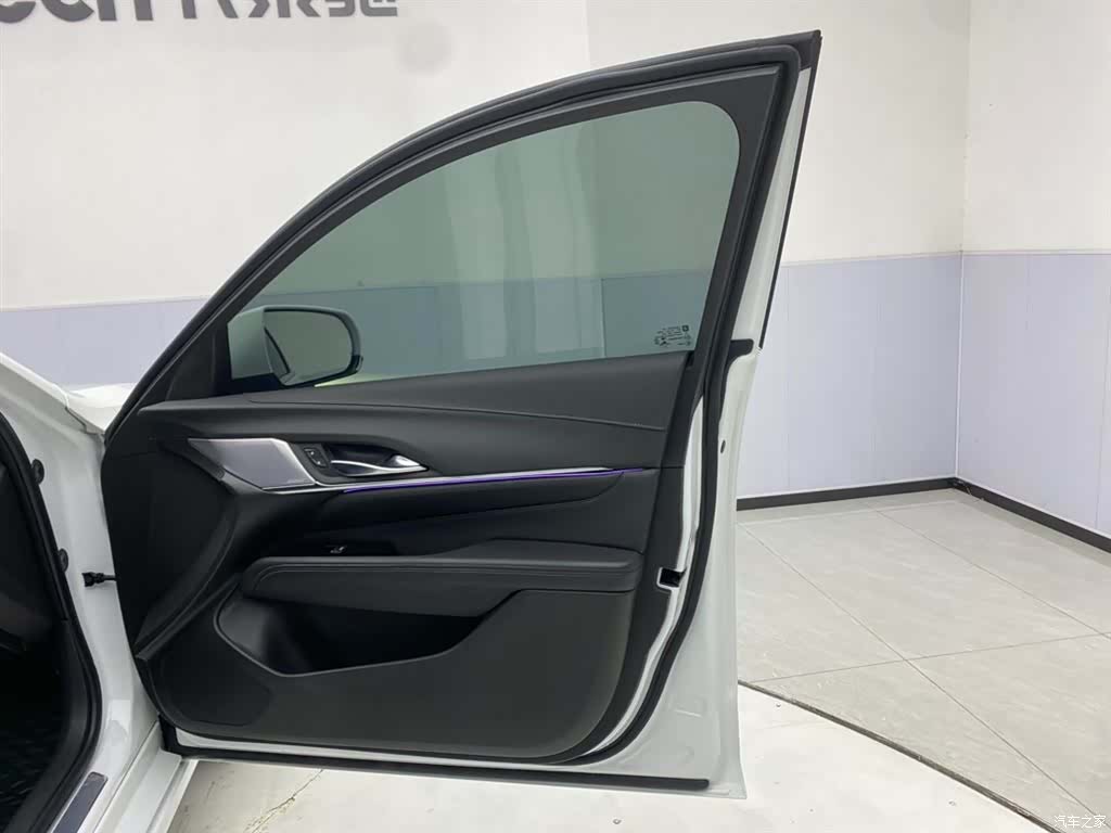 Cadillac CT4, 2023 26