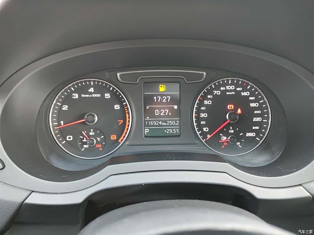 Audi Q3, 2017 12