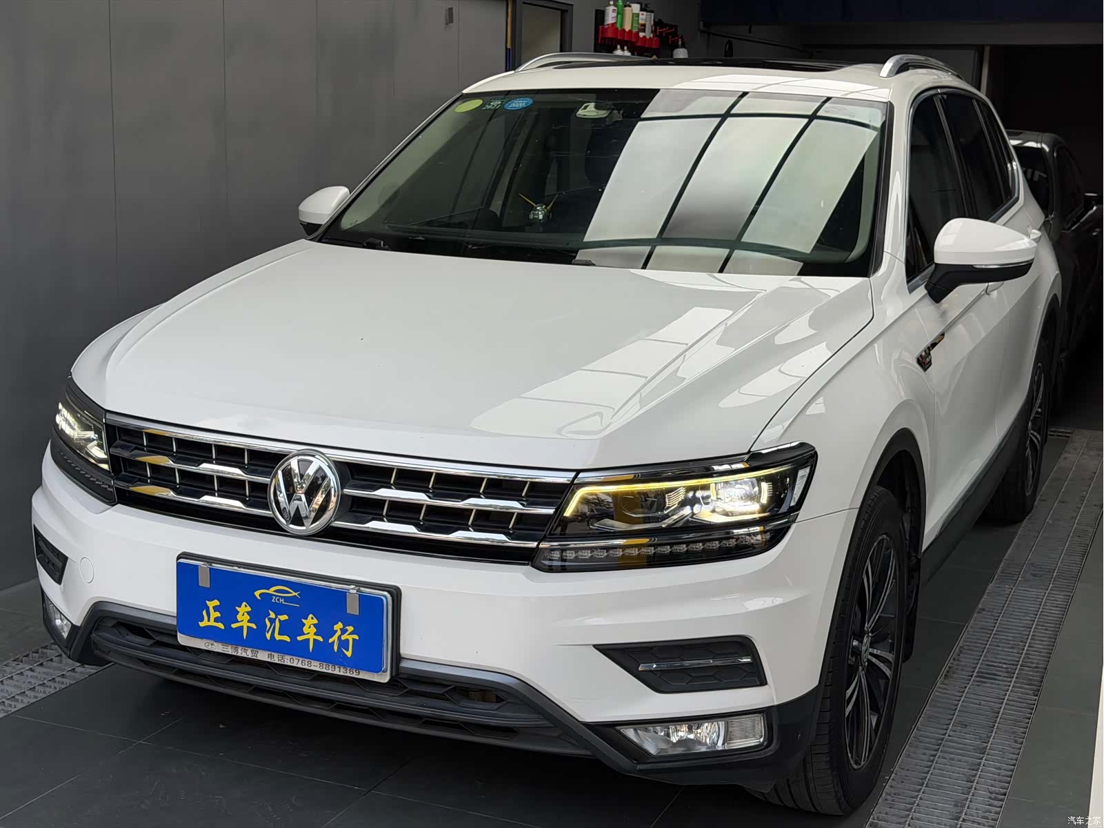 Volkswagen Tiguan L, 2017 1