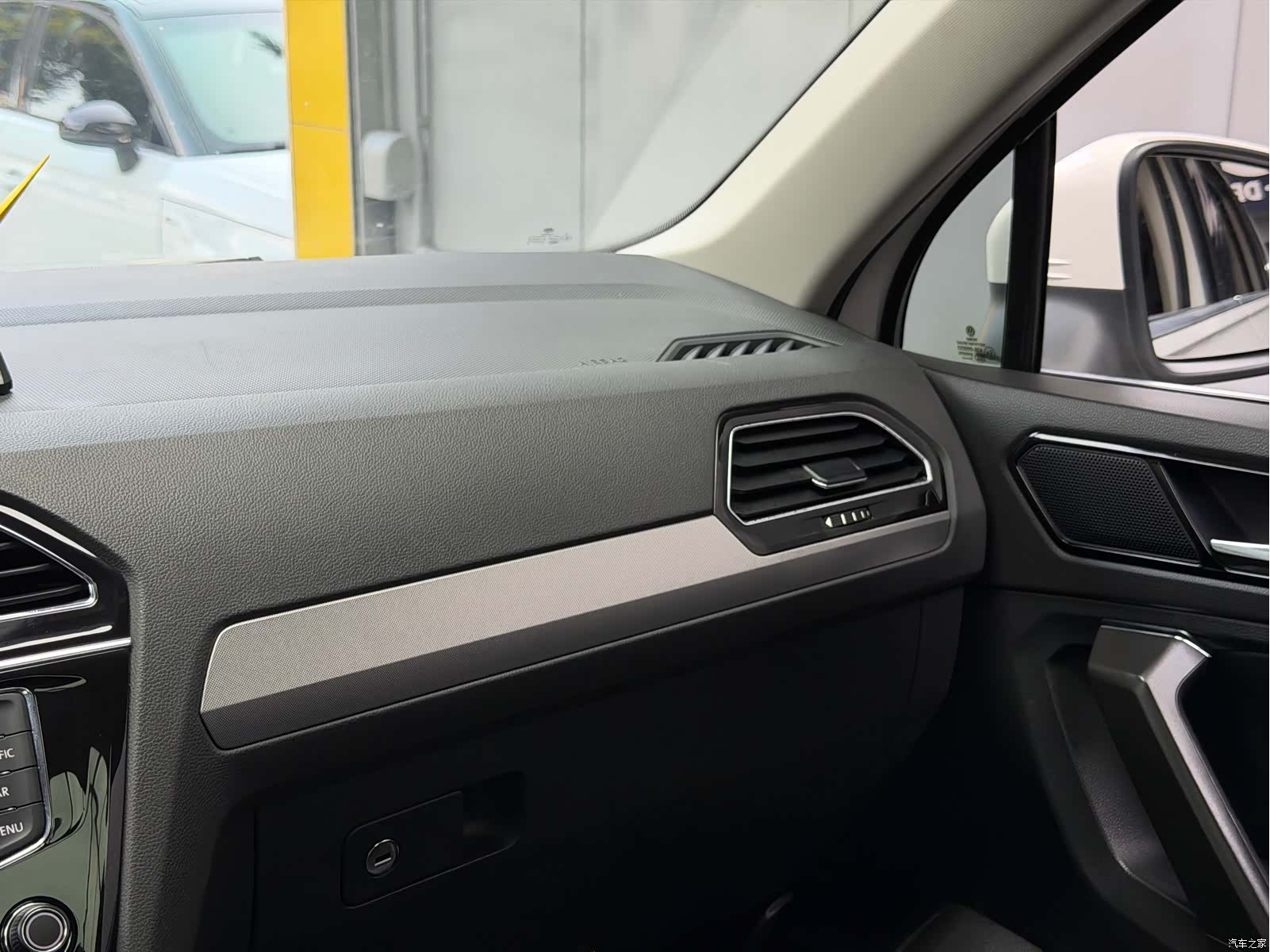 Volkswagen Tiguan L, 2017 13