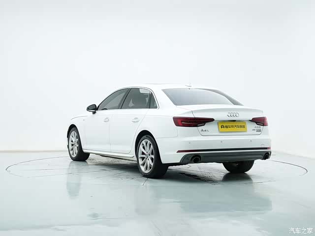 Audi A4L, 2018 все фото