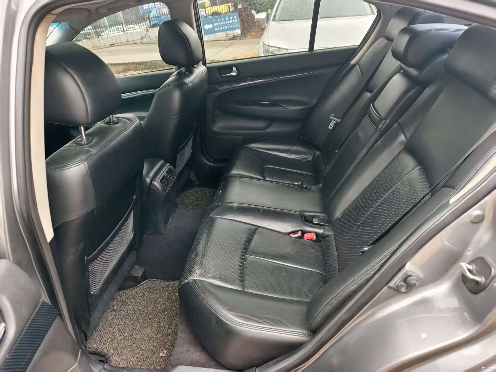 Infiniti G25, 2011 все фото