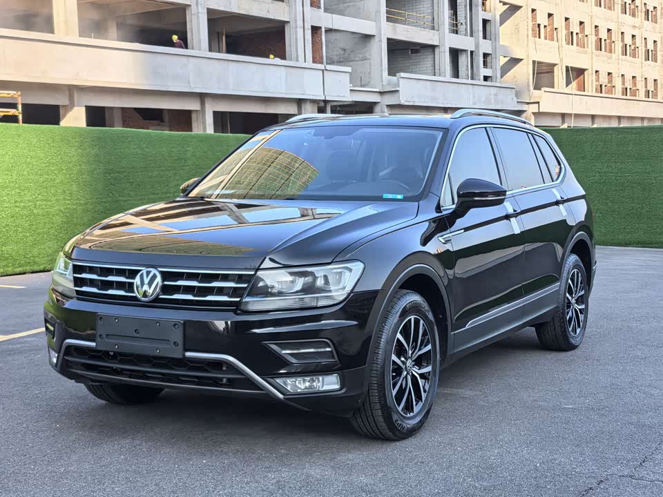Volkswagen Tiguan L