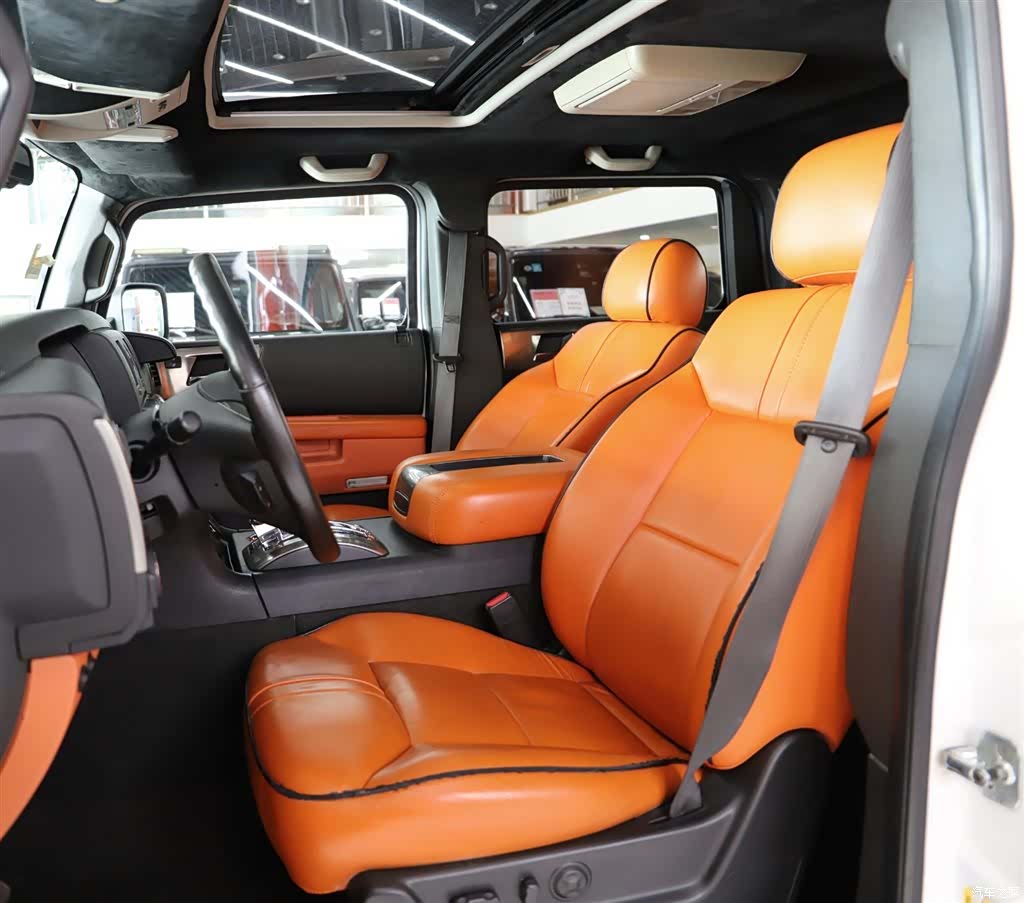 Hummer H2, 2013 6