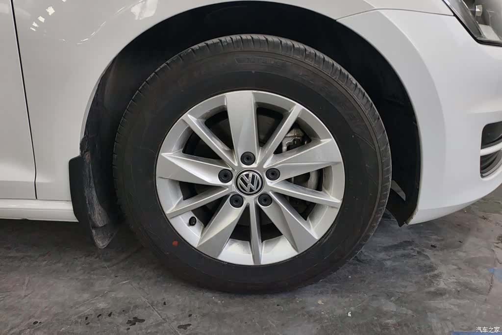 Volkswagen Golf, 2015 6