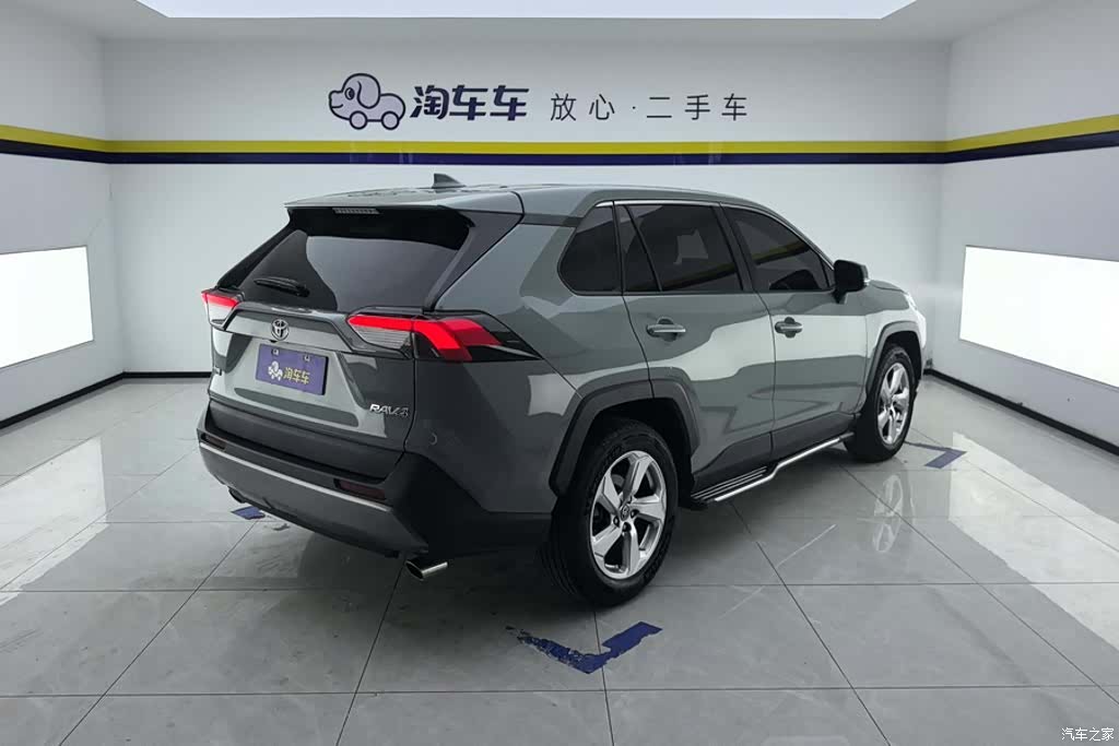 Toyota RAV4, 2020 3