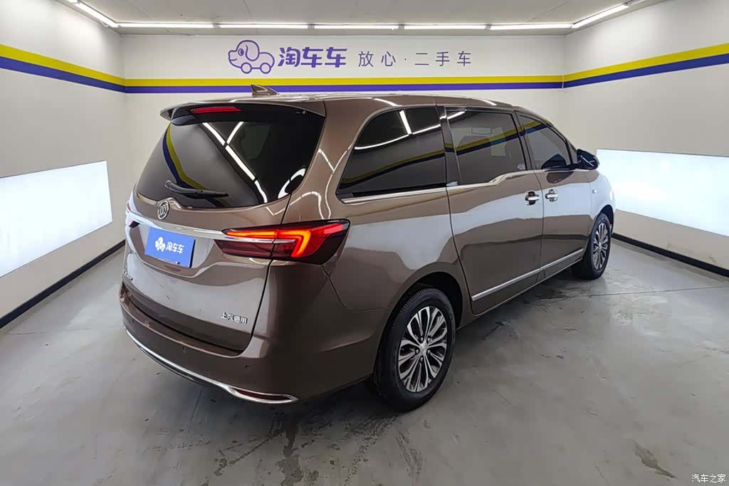 Buick GL8, 2020 3