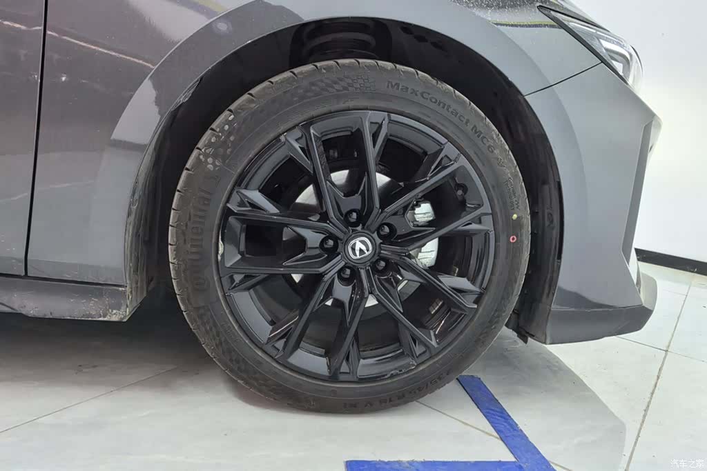 Changan UNI-V, 2024 6