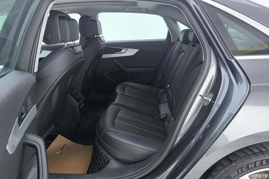 Audi A4L, 2023 11