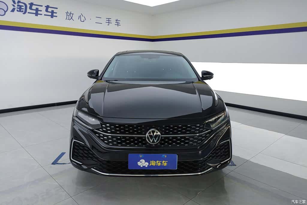 Volkswagen Passat, 2024 2