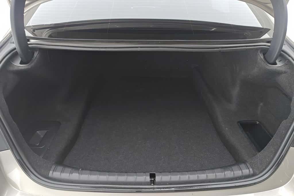 BMW 5 Series, 2021 4