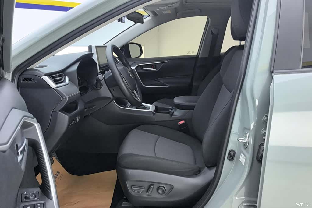 Toyota RAV4, 2020 9