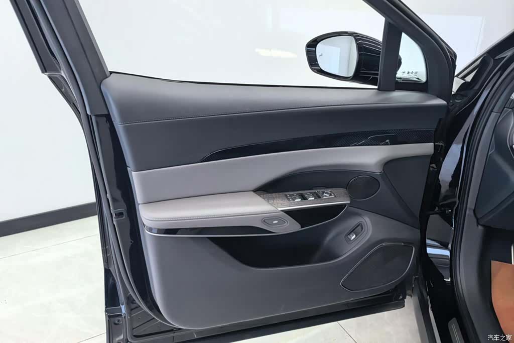 Hongqi 08, 2024 7