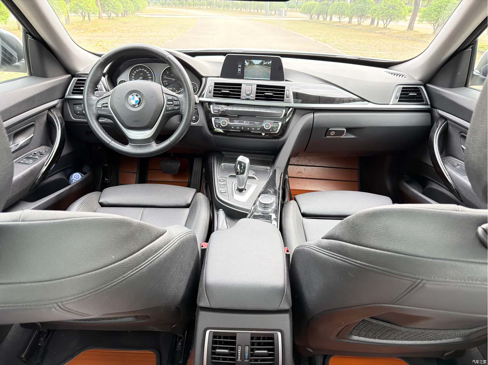 BMW 3 Series, 2019 11