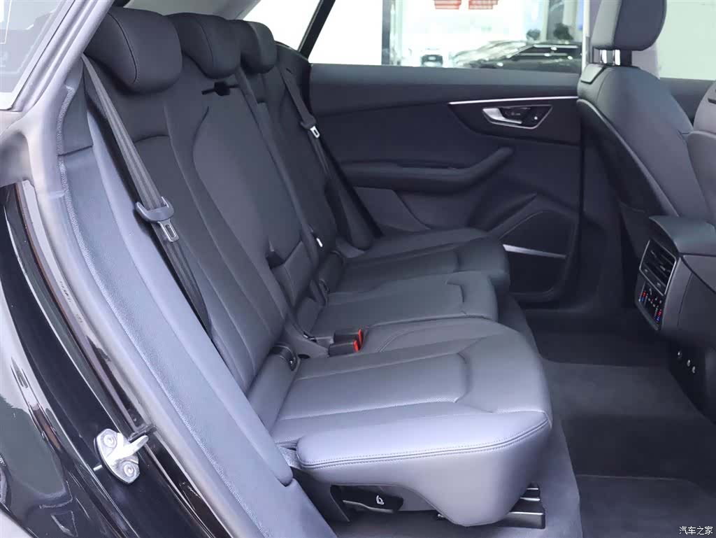 Audi Q8, 2023 22