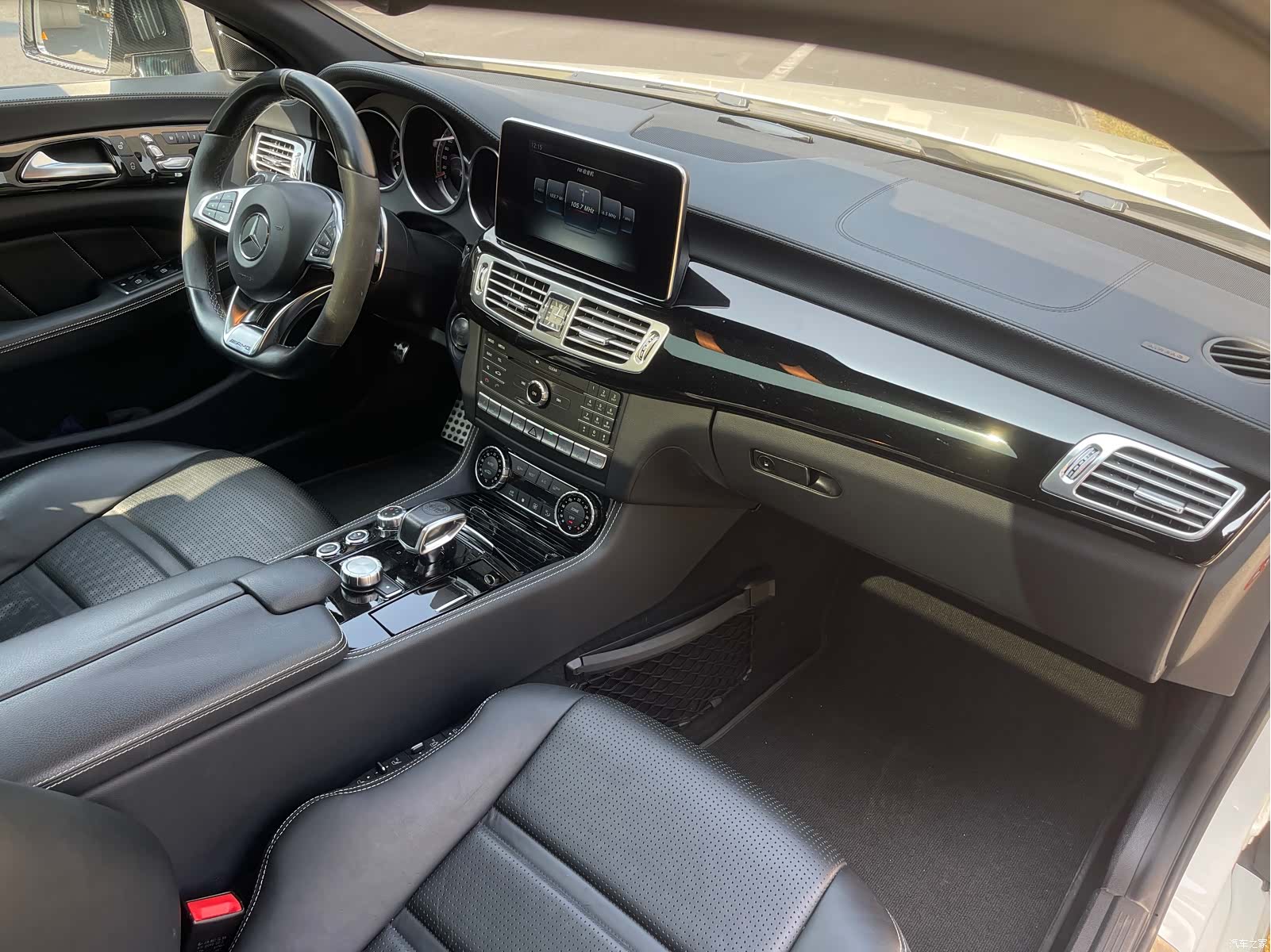 Mercedes-Benz CLS, 2015 26